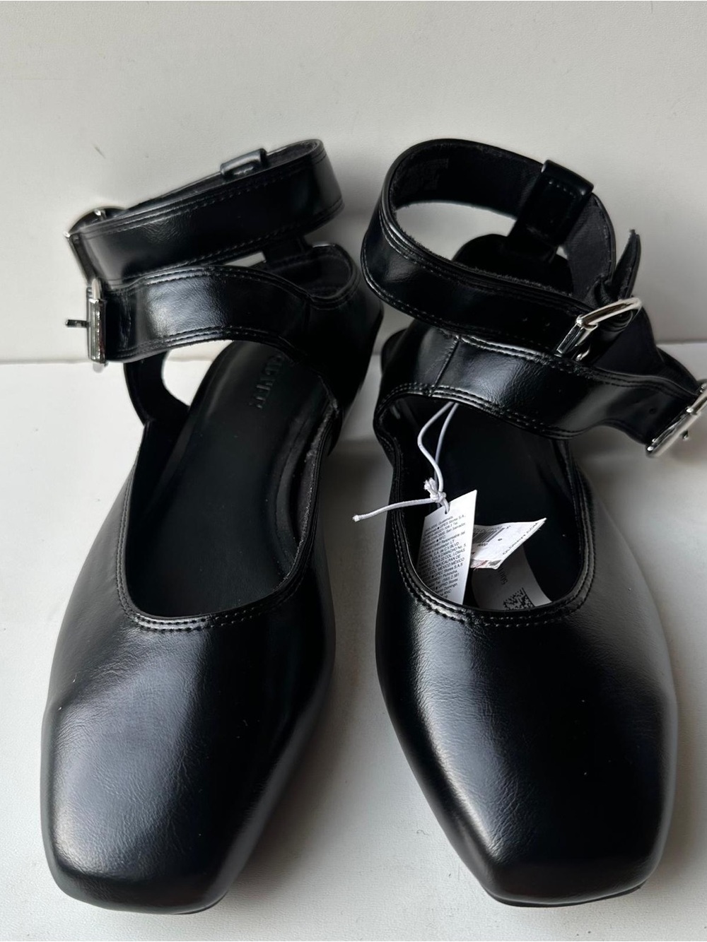 Old Navy Kid's Size 8  Ballet Flats Double Buckle Ankle Strap